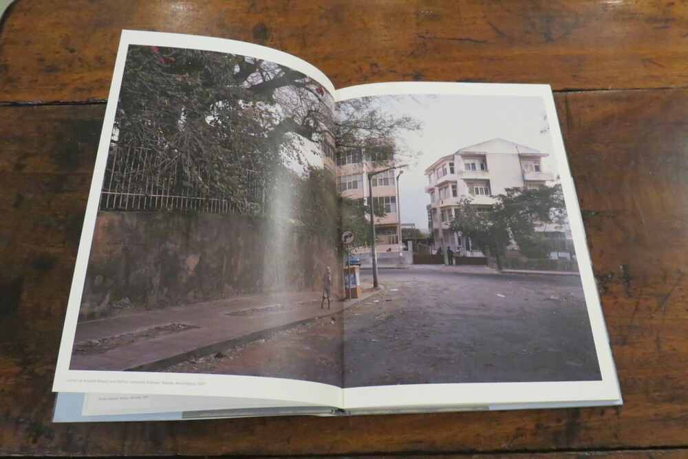 GUY TILLIM, ROBERT GARDNER. Avenue Patrice Lumumba.