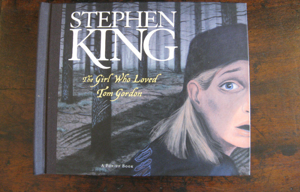 PETER ABRAHAMS. Stephen King. The Girl Who Loved Tom Gordon